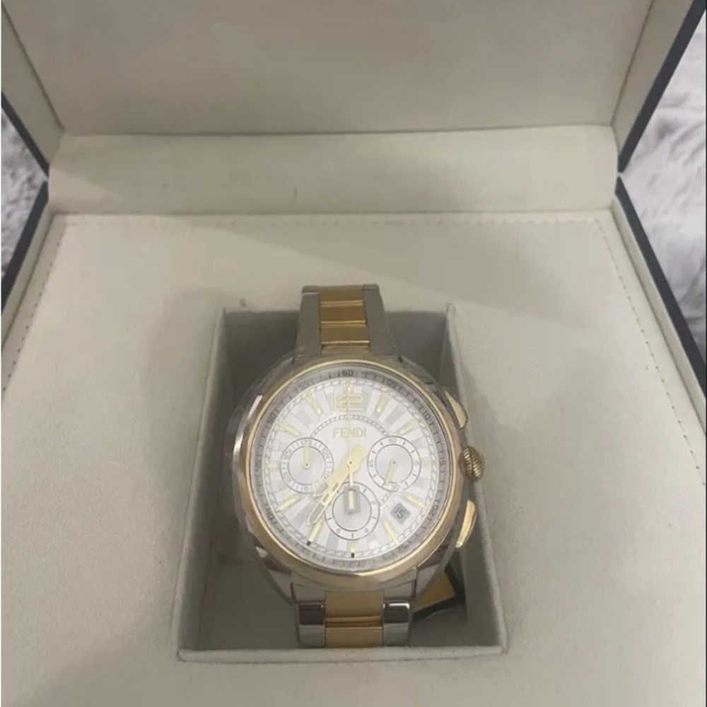 FENDI TIMEPIECES Momento Chronograph White Round Dial Men’s Watch - Picture 3 of 10